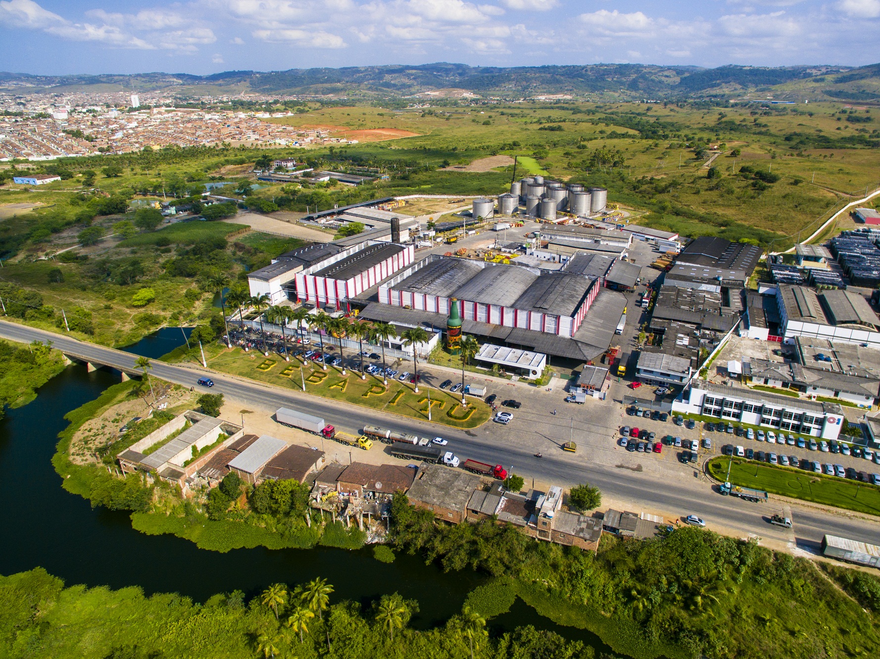 Cachaça boa é do Brasil: Pitú investe em sustentabilidade