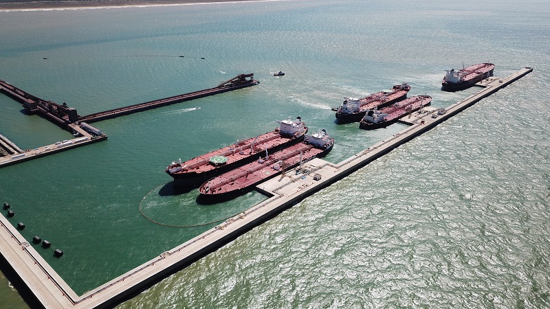Açu Petróleo e Petrogal renovam contrato para transbordo  de petróleo no Porto do Açu