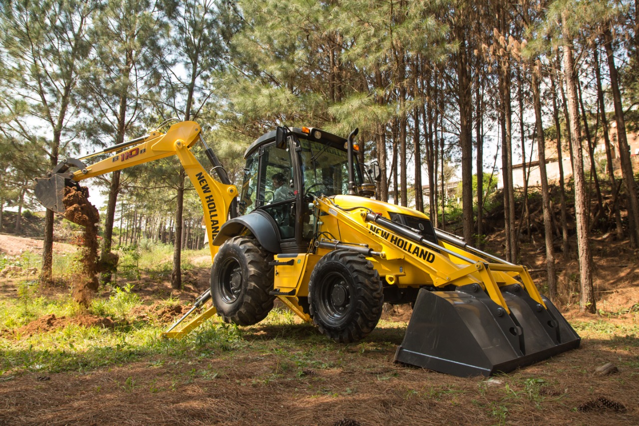 New Holland Construction celebra 70 anos de Brasil no Show Rural Coopavel com soluções para o agronegócio