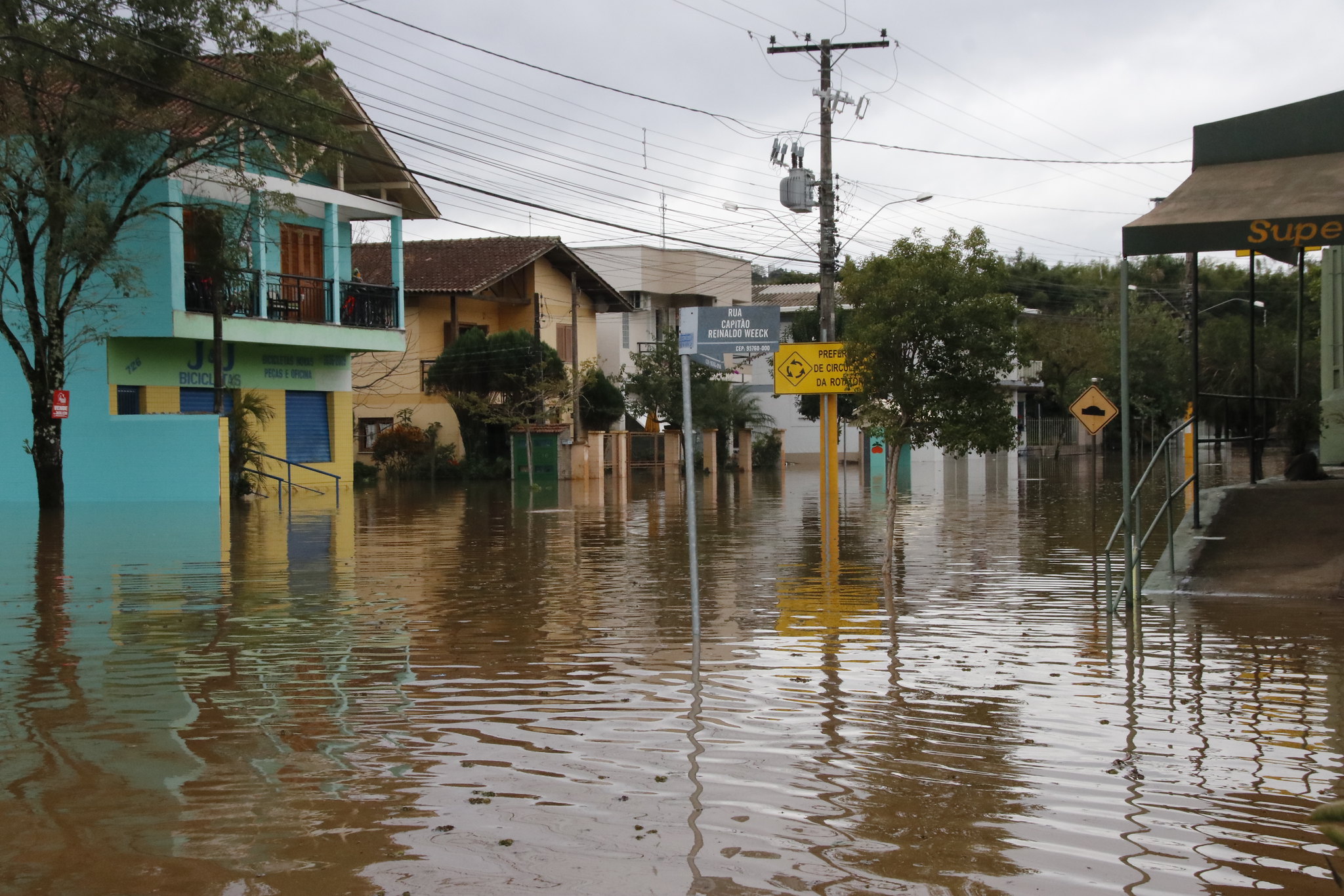Cheia do Rio Caí – Bombeiros voluntários divulgam relatório de atendimentos