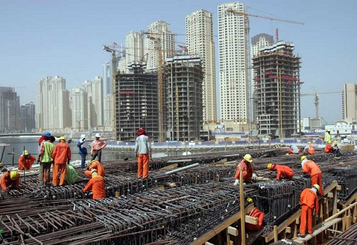 Governo Indiano entra pesado para salvar construção, após retração enorme do PIB