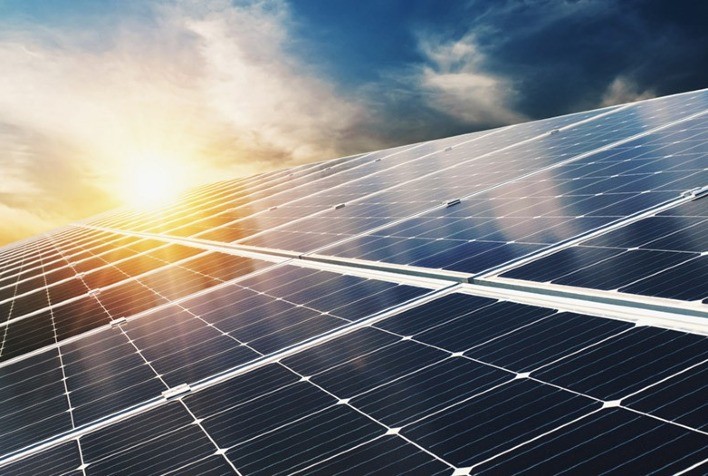 Fica mais barato para o governo incentivar a fonte solar do que pedir para a população economizar energia, diz ABSOLAR