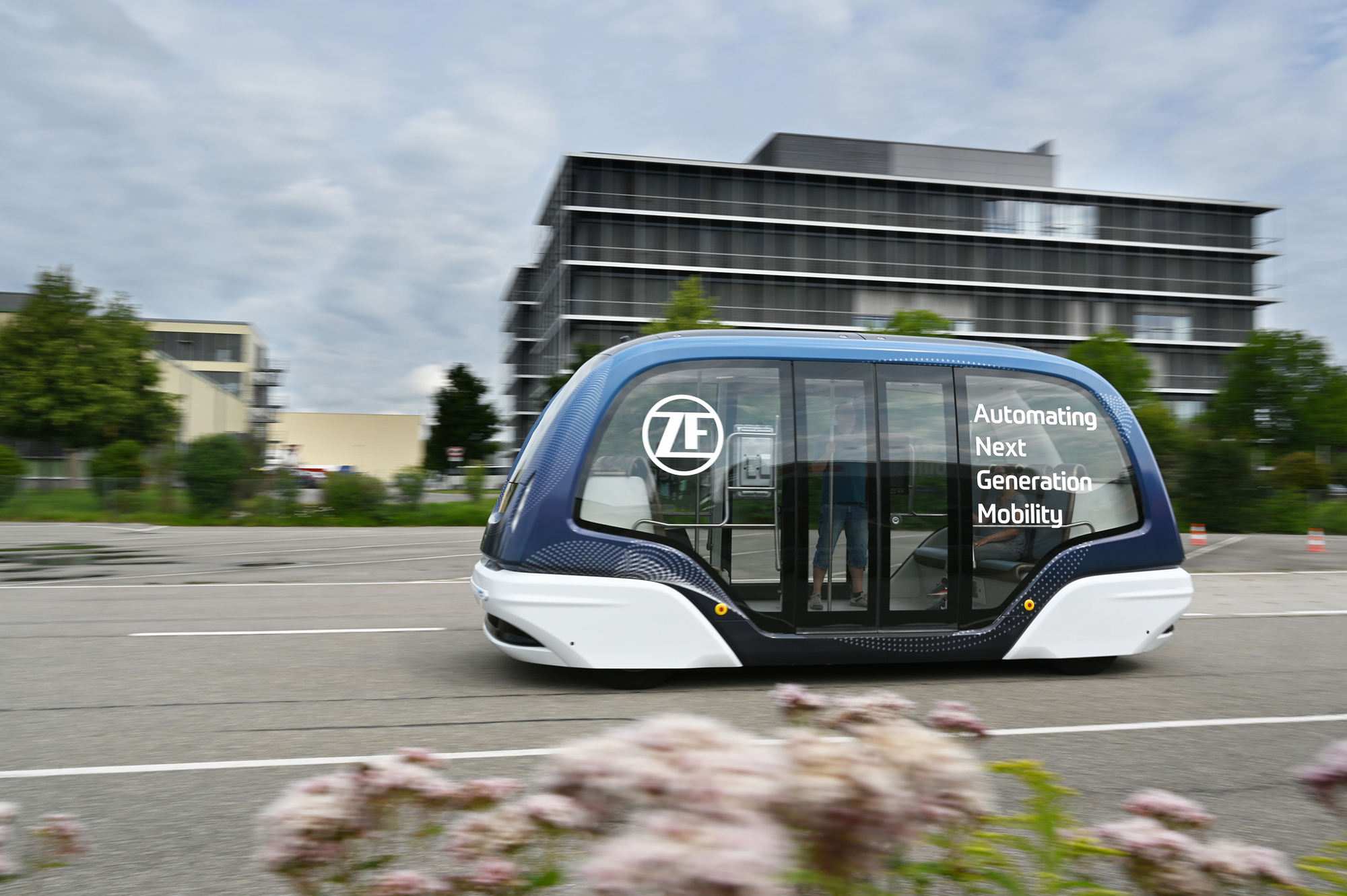 ZF torna-se fornecedora completa de sistemas autônomos de transporte