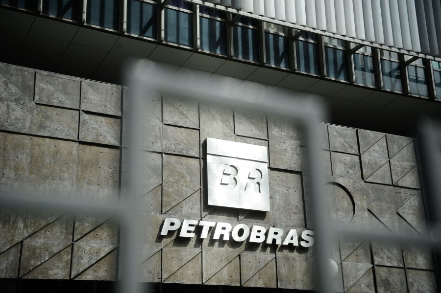 Sem Controle: Petrobrás lança mais uma propaganda enganosa sobre os preços dos combustíveis