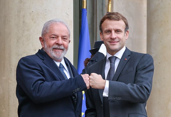 Parcerias fortalecidas em Paris: Lula é recebido por Macron, presidente da França