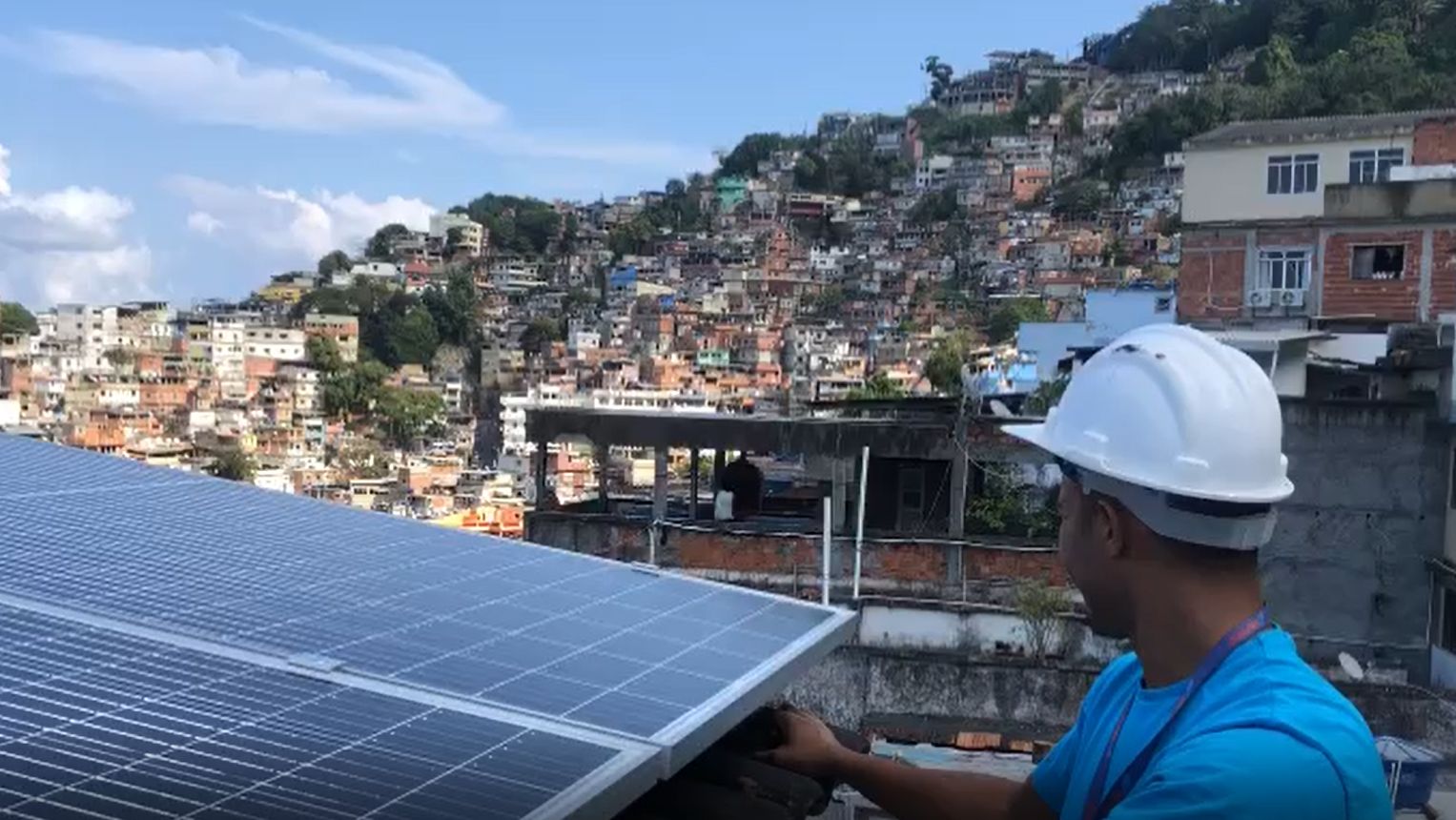 Conta de Luz mais barata: Comunidade do Vidigal recebe instalação de energia solar e capacitação na área