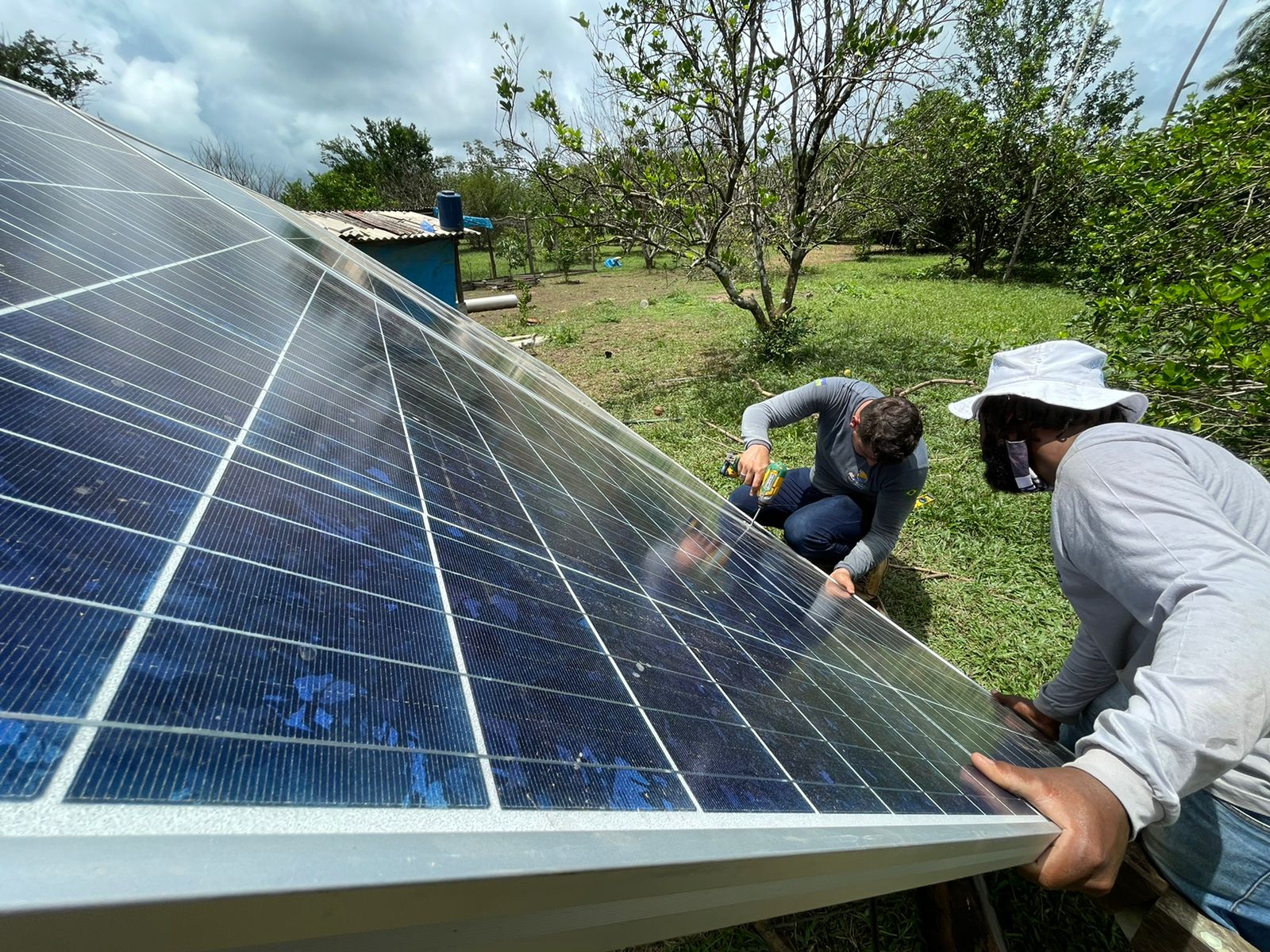 Energia limpa e que cabe no bolso das pessoas: Em Rondônia ATINGIDOS dão ponta pé  em experiência piloto de Geração de Energia Solar