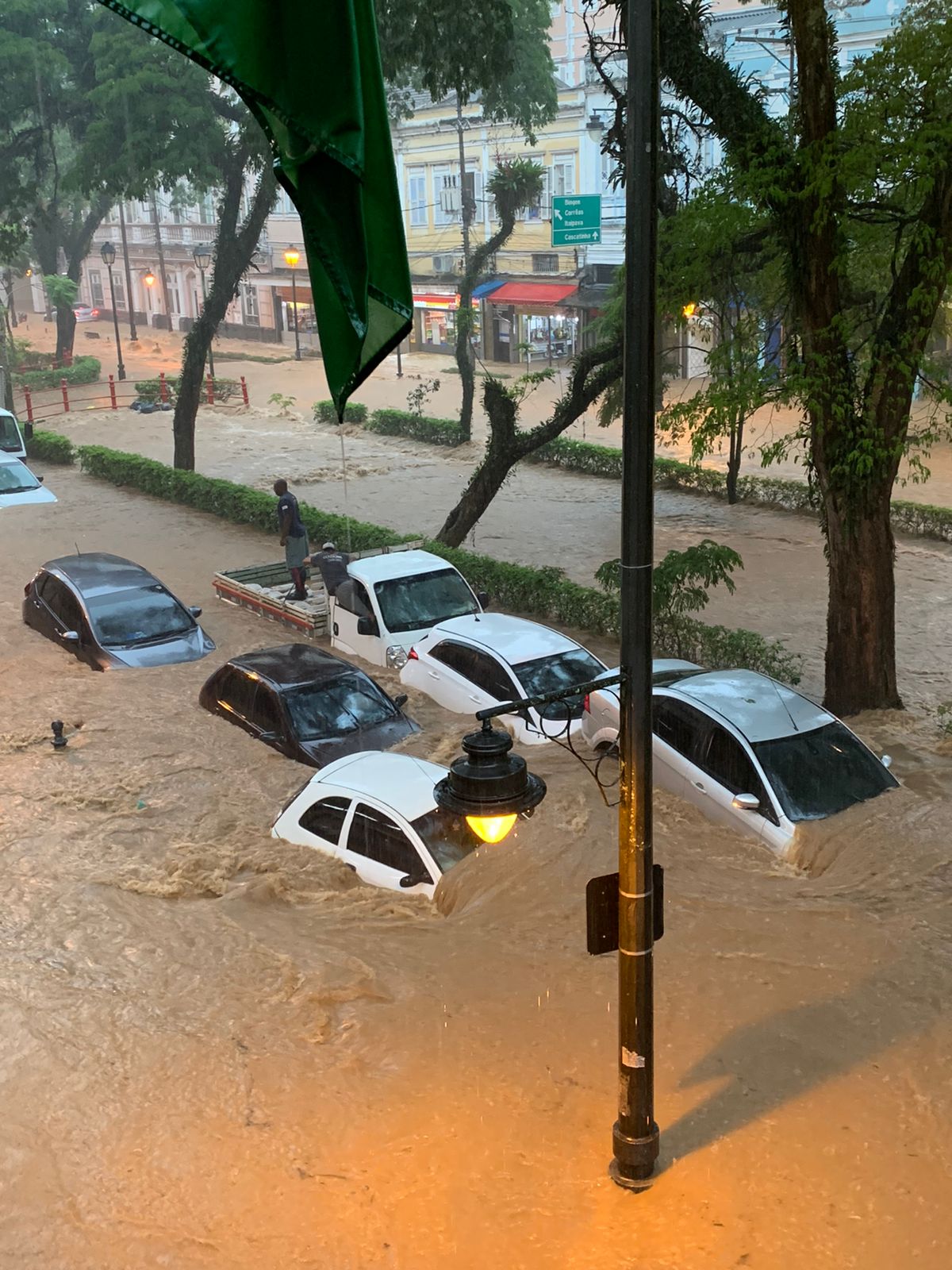 ABES: Chuvas intensas, como a que causou a tragédia em Petrópolis (RJ), alertam para a importância dos investimentos em drenagem urbana nas cidades
