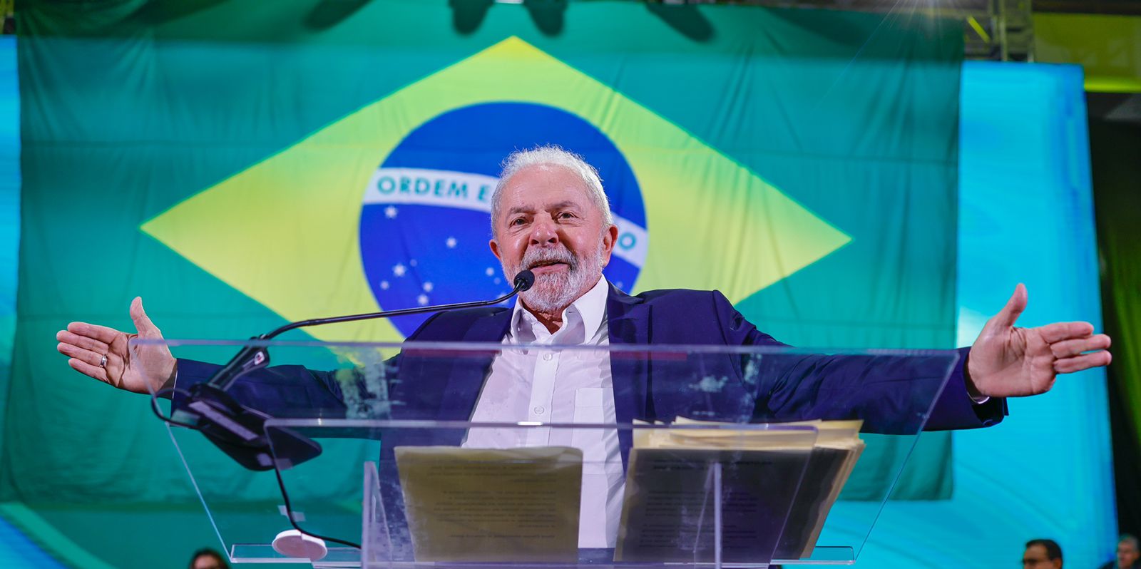 “Este país precisa voltar a criar oportunidades, para que as pessoas possam viver bem”, diz Lula