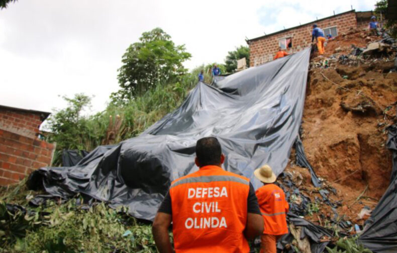 Chuvas fortes: Defesa Civil de Olinda atua em esquema de plantão reforçado neste fim de semana