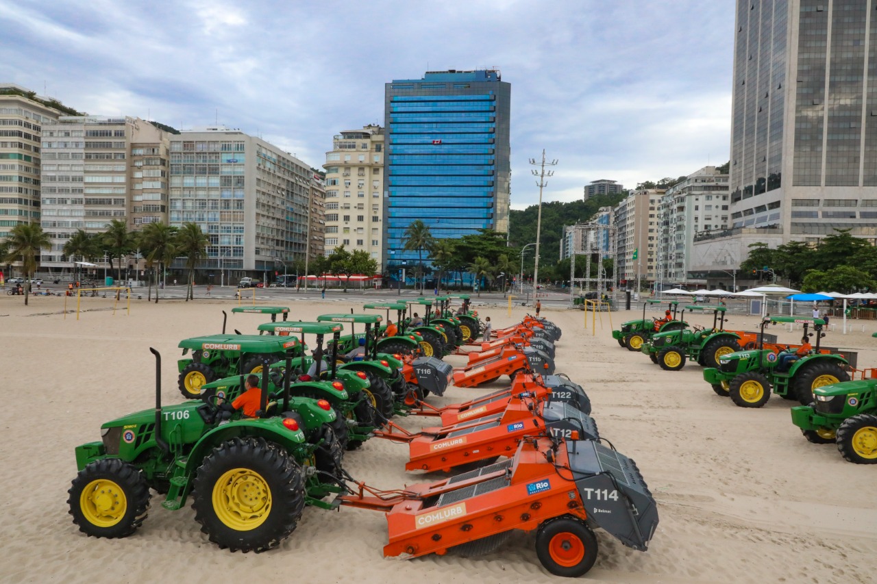 Final de ano: Comlurb inicia em Copacabana operação de Réveillon com a maior estrutura já utilizada