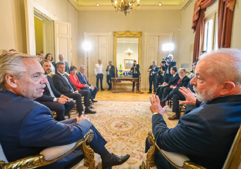 Novos negócios: “Estou de volta para fazer bons acordos com a Argentina”, diz Lula em reunião com Alberto Fernández