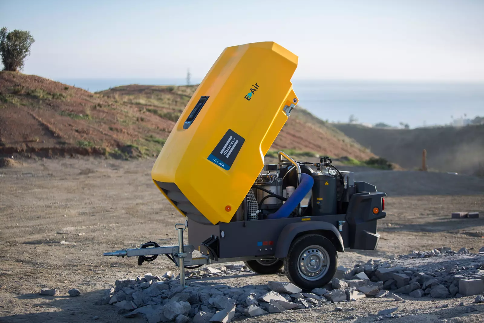 O compressor elétrico E-Air da Atlas Copco desempenha um papel vital na redução de custos durante as operações de jateamento no Reino Unido