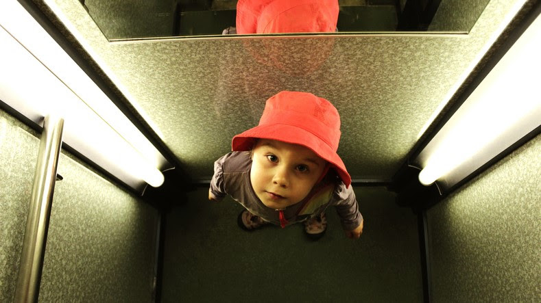 Cuidados no condomínio: Como manter o seu elevador em movimento durante  o período de chuvas?