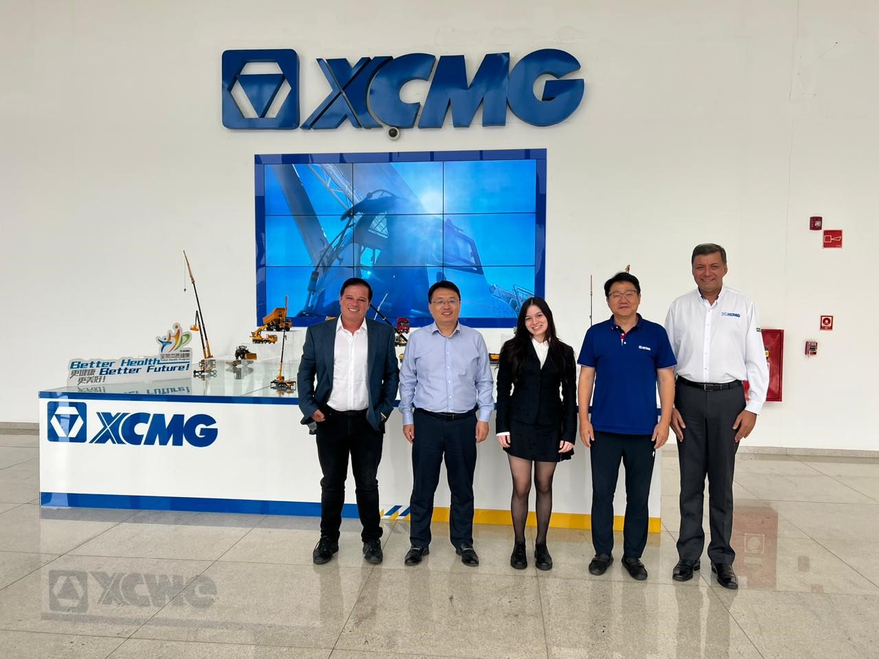 XCMG firma parceria com a Extra Máquinas