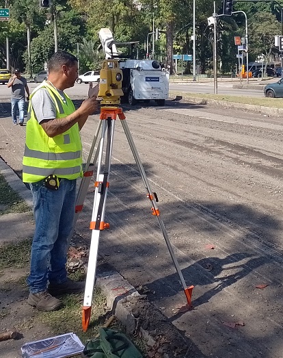 Serviços de Obras: Plataforma gera oportunidades de trabalho e especialização para topógrafos em todo o Brasil