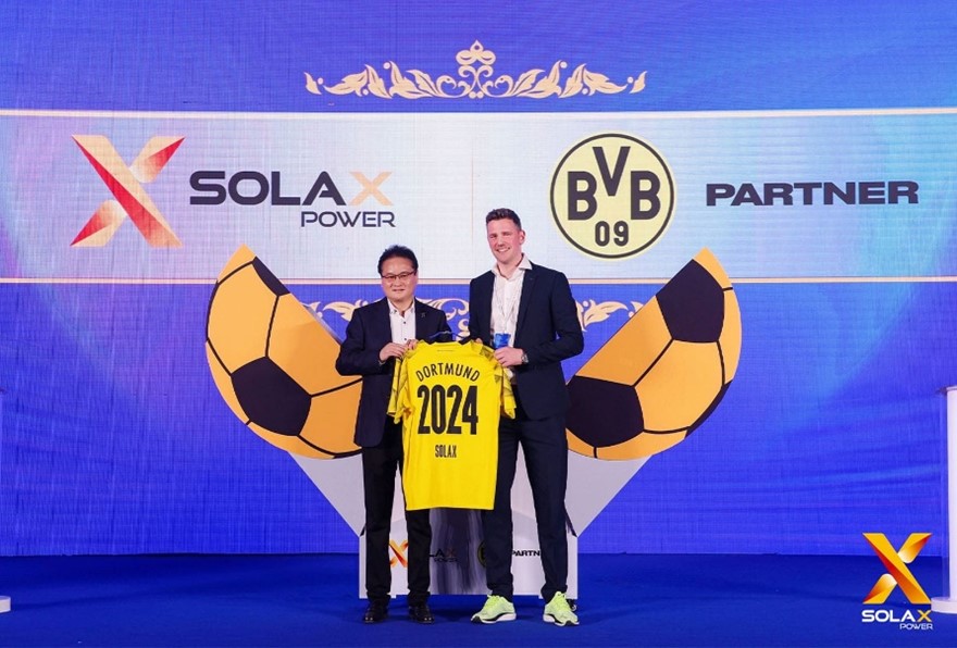 Futebol e energia solar: SolaX Power fecha parceria com o  clube alemão Borussia Dortmund
