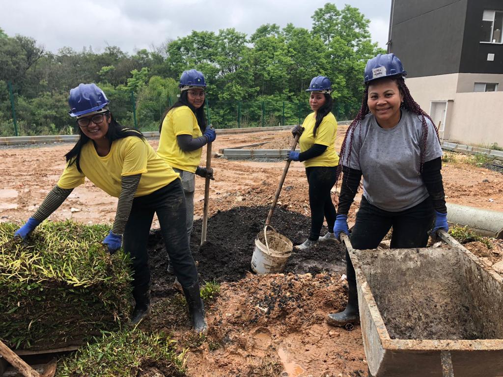 Presença feminina é cada vez maior no canteiro de obras