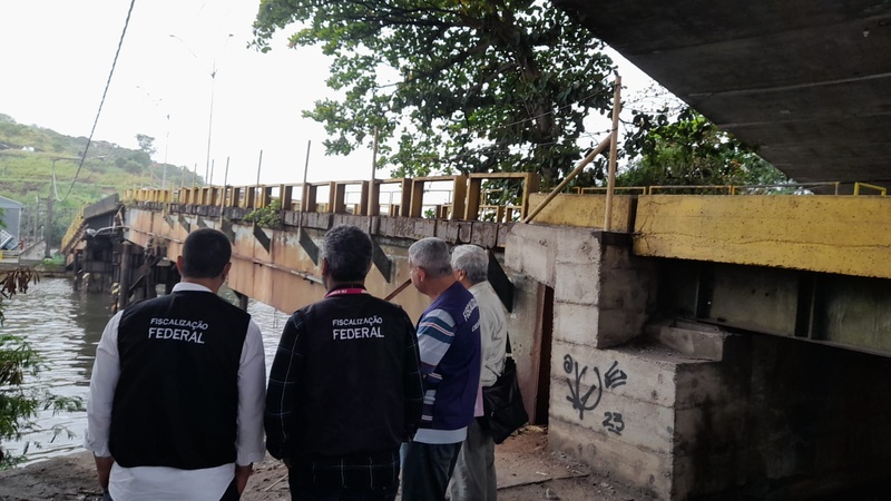 Crea-RJ denuncia: ponte ameaça cair em Niterói com risco de grave acidente ambiental na Baía de Guanabara