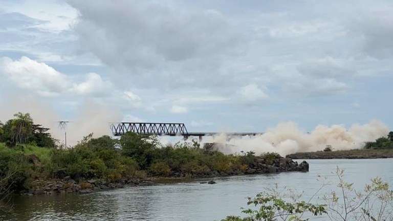 Pontes em risco: DNIT realiza implosão da ponte Juscelino Kubitschek de Oliveira, na BR-226/TO/MA neste domingo (2)