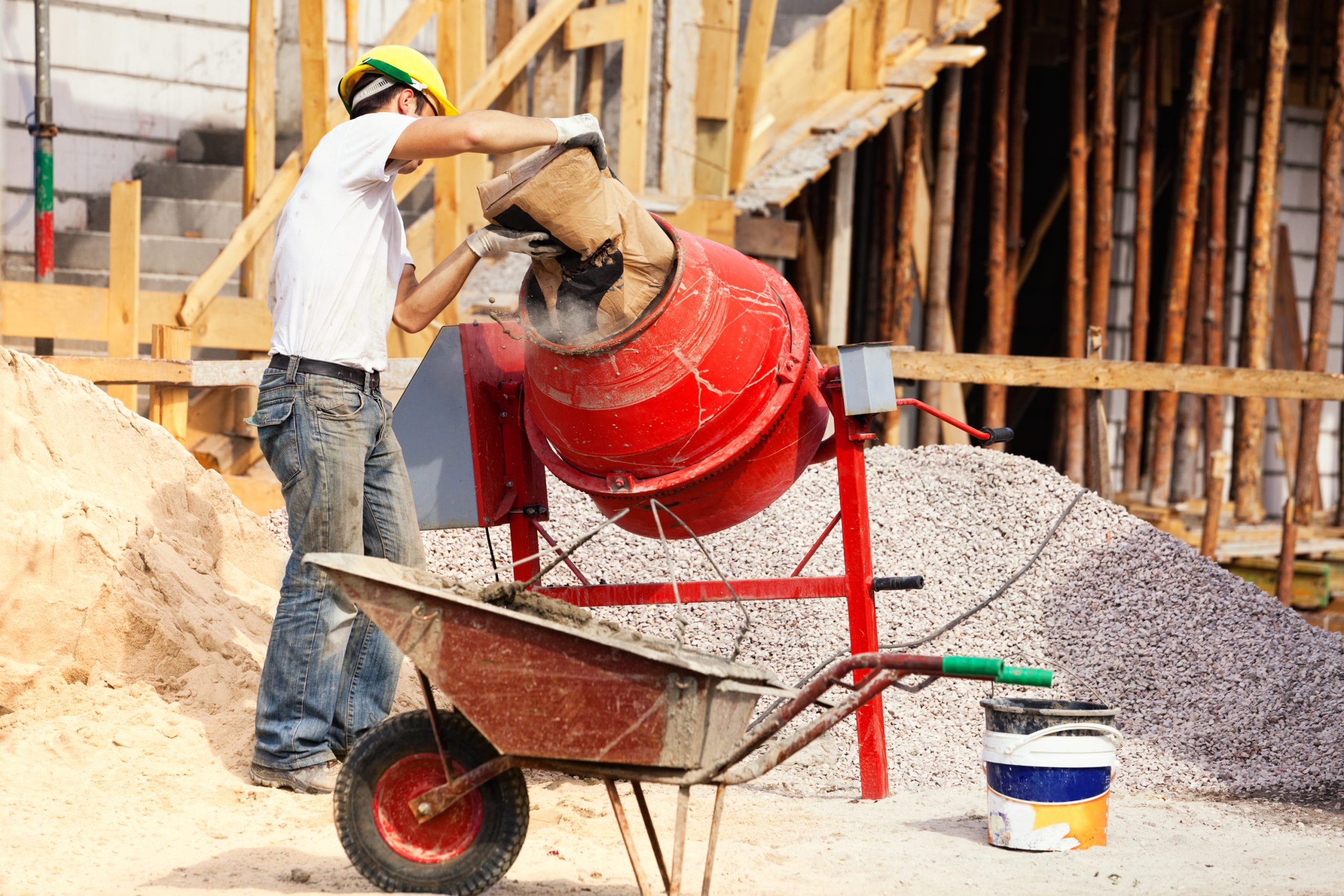 Motores para construção civil: a base da produtividade nos canteiros de obras