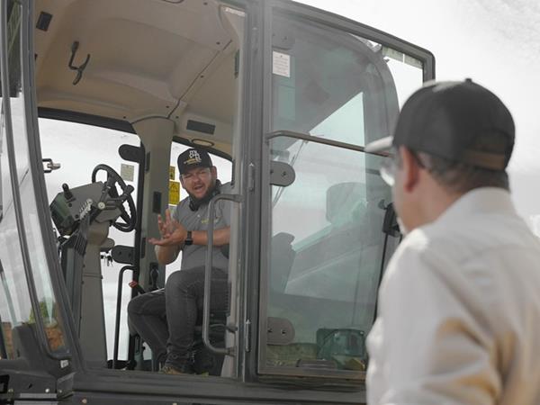 New Holland Construction estreia websérie “New Holland Descomplica” com conteúdo prático para clientes e operadores